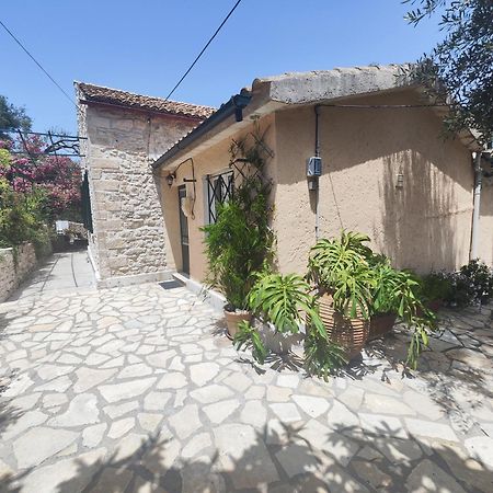 Rania'S Cottage Lákka Екстериор снимка