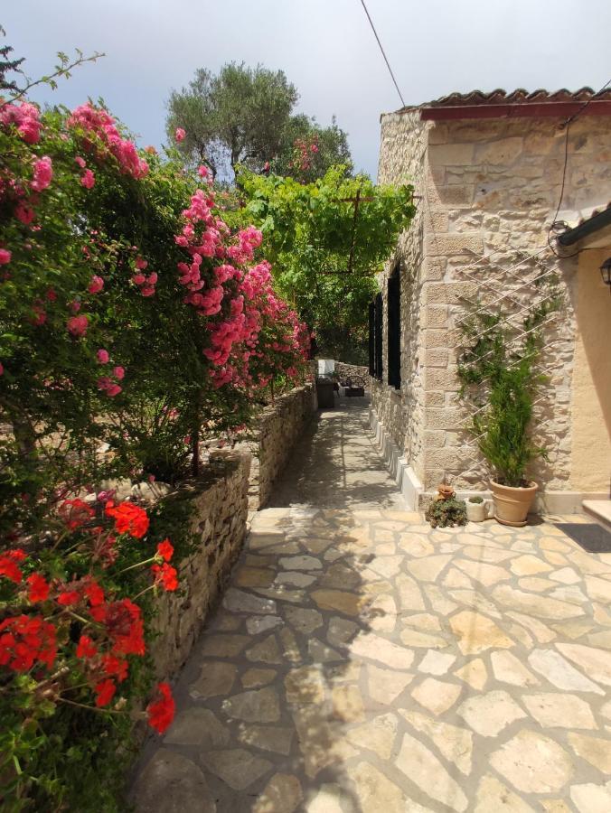 Rania'S Cottage Lákka Екстериор снимка