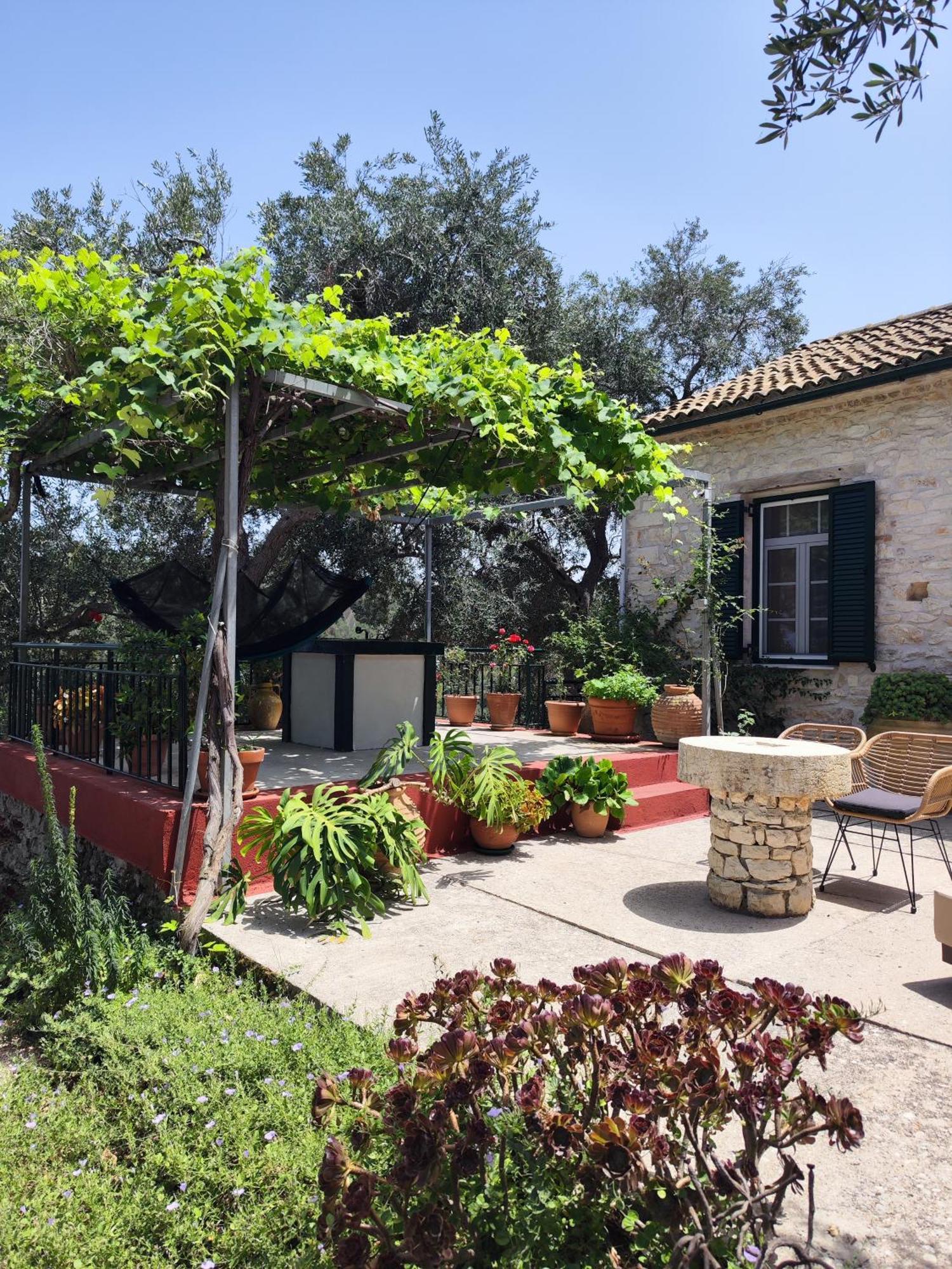 Rania'S Cottage Lákka Екстериор снимка